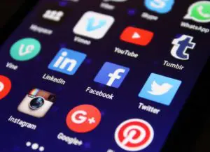 social media mobile